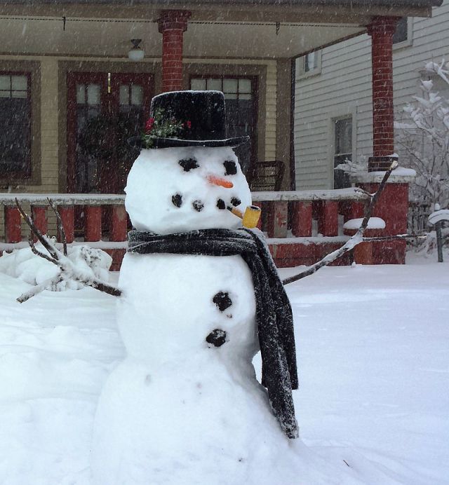 smoking cigarettes in cold weather How Does the Air Affect One's Cigar Experience? BnB Tobacco Smoking in Cold-Weather